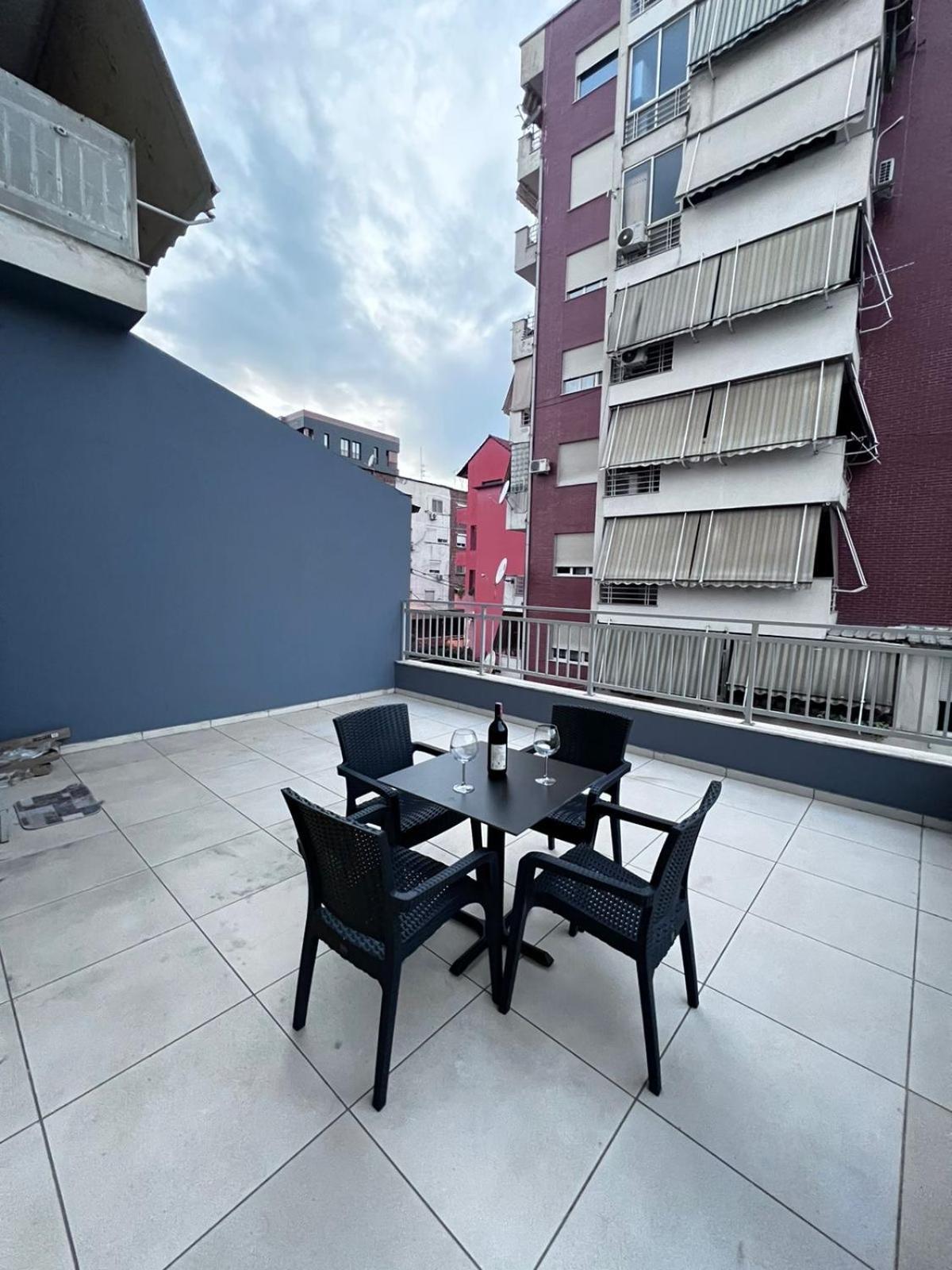 New Baazar Terrace Apartment Тирана Екстериор снимка