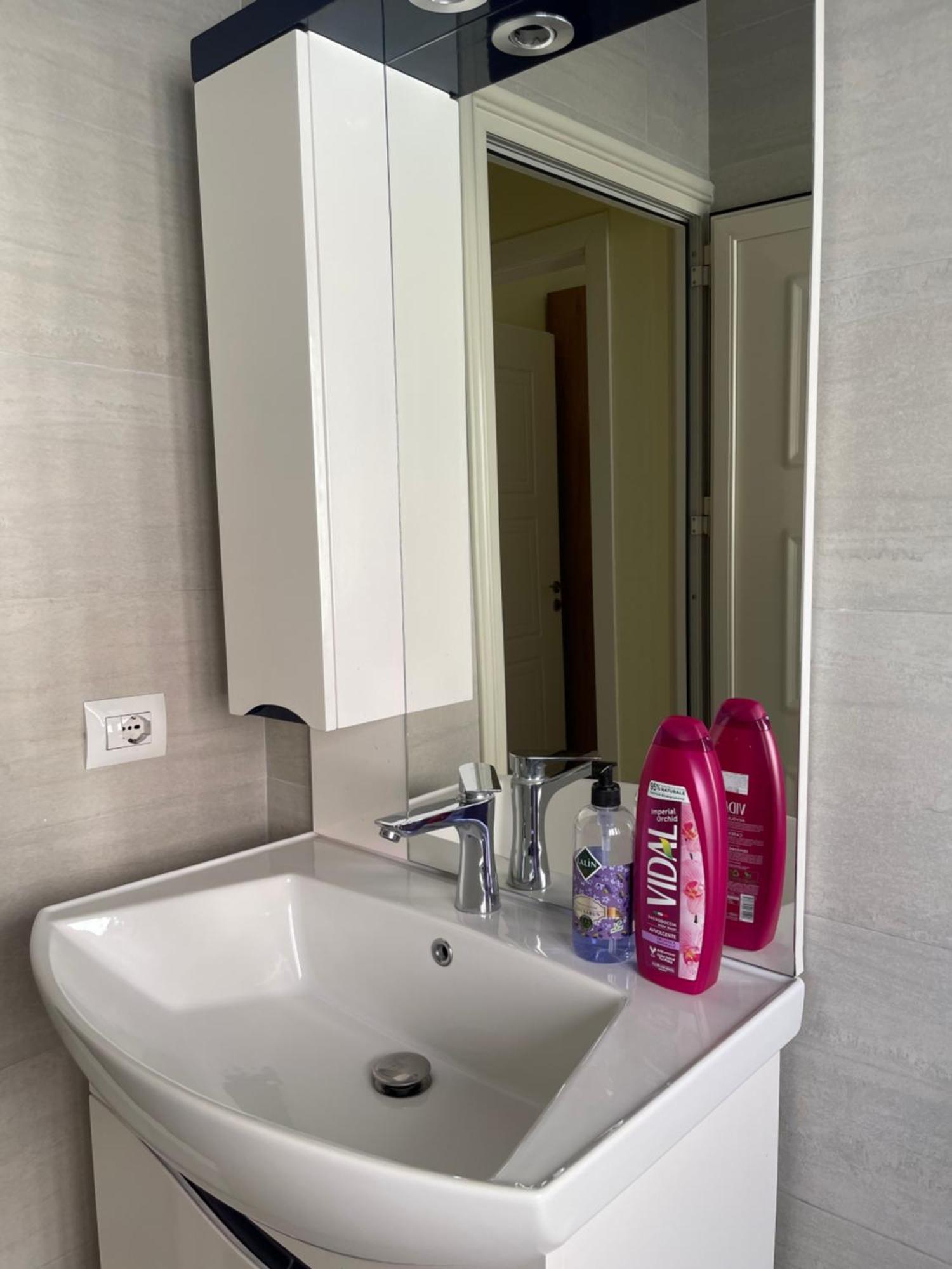 New Baazar Terrace Apartment Тирана Екстериор снимка